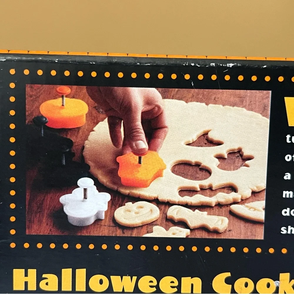 Williams-Sonoma Kids Halloween Cookie Spring Loaded Stamps